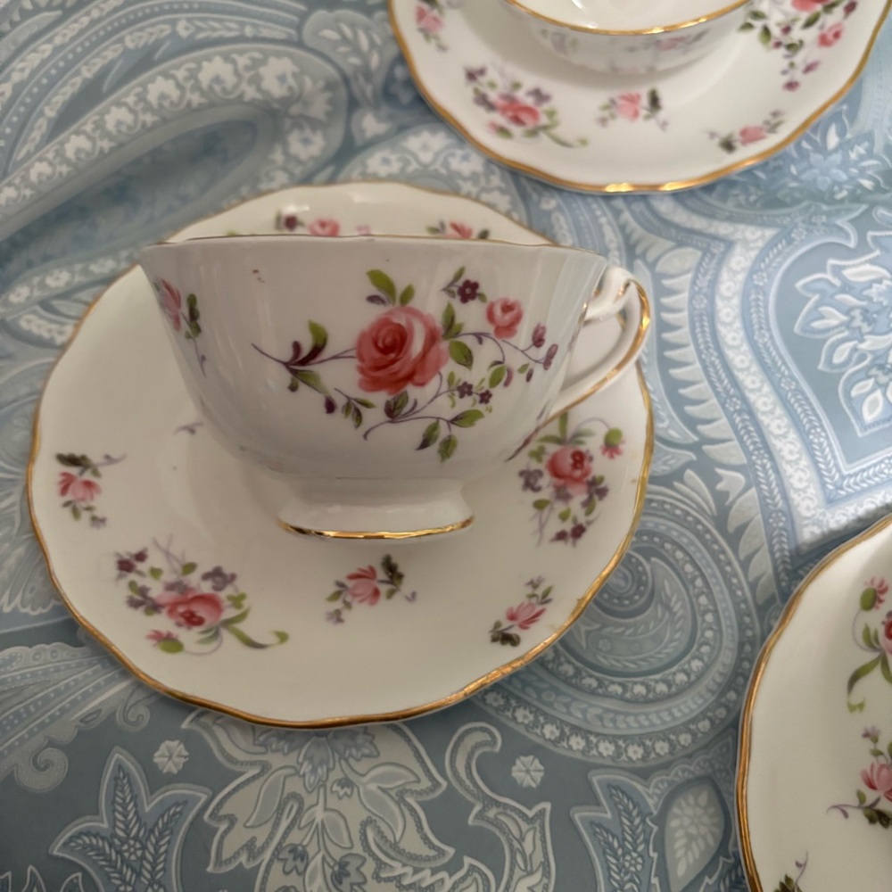Bridgerton Tea Cup set.  Melba Bone China. Romantic Roses 12 piece